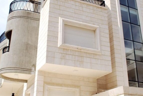 مميزات وعيوب الشيش الحصيرة